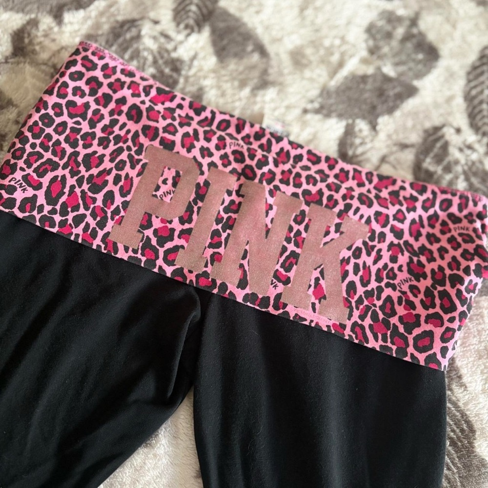 Victoria's Secret Pink Leopard Leggings